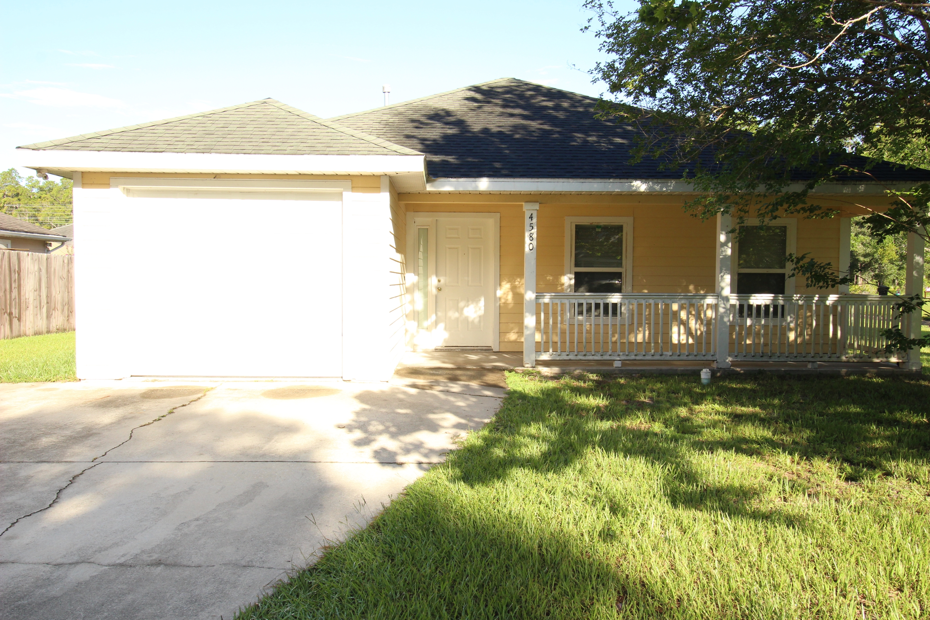 4580 NE 16th Ter